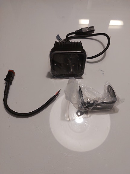 Product image 2 of 3