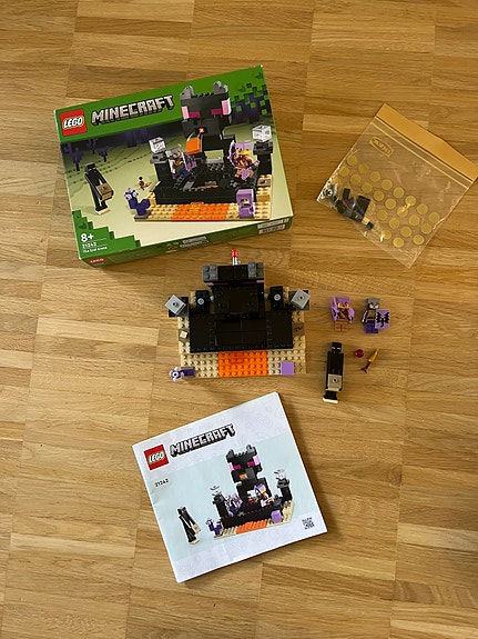 Lego Minecraft 21242: Endin areena