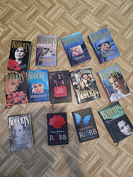 Nora Roberts ja J. D. Robb romaanipaketti