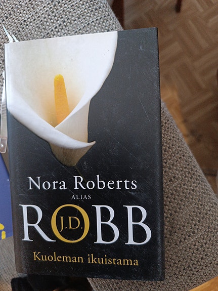 Nora Roberts J.D. Robb Kuoleman irvikuva -kirja