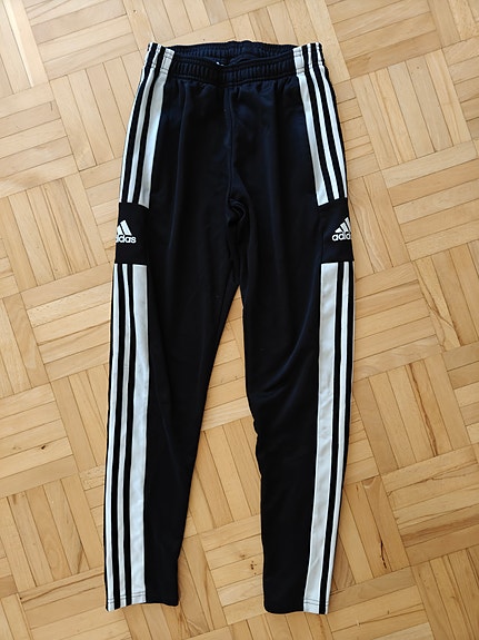 Adidas verkkarit