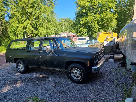Chevrolet suburban