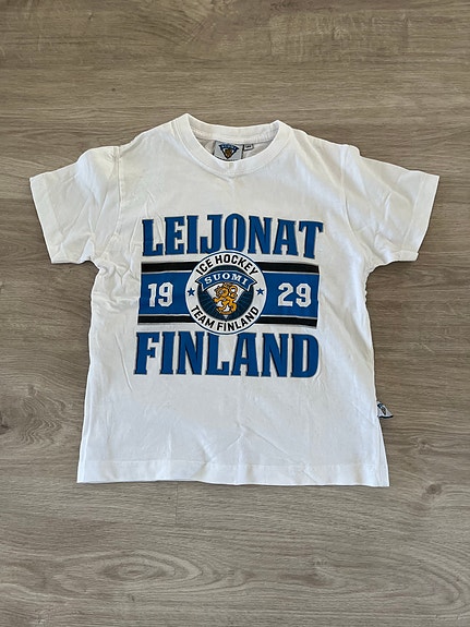 Leijonat Suomi T-paita, koko 140