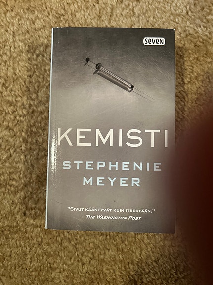 Stephenie Meyer Kemisti pokkari
