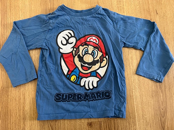 Super Mario paita 104