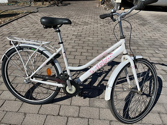 Nopsa Jazz Elegance kaupunkipyörä 26" valkoinen