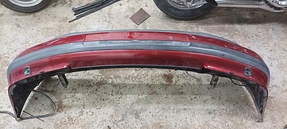 Volvo S 40, V 40 etupuskuri, etupuskurin palkki