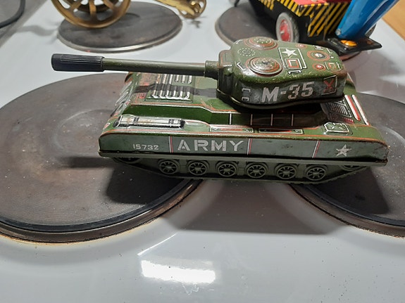 Product image 9 of 10