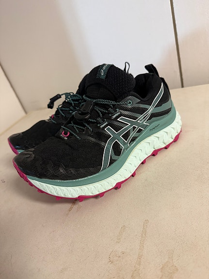 Asics Tracubo max maastojuoksukengät