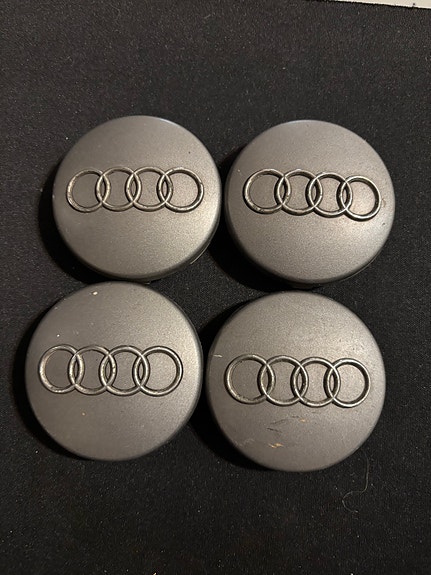 Audi keskikupit 4 kpl