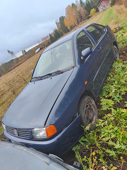 VW polo purkuun.