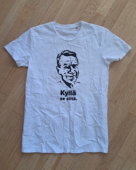 Manu-paita Kyllä se siitä