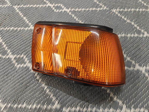 Nissan Sunny N13 vilkku