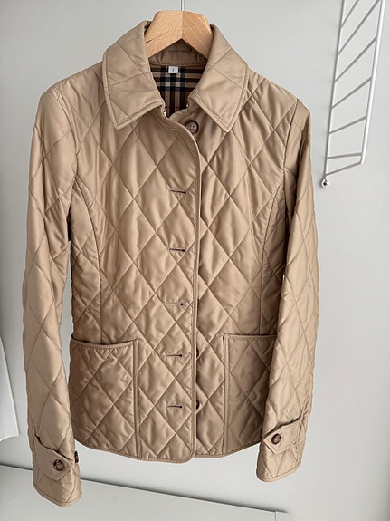 Uudenver. Burberry tikkitakki, S