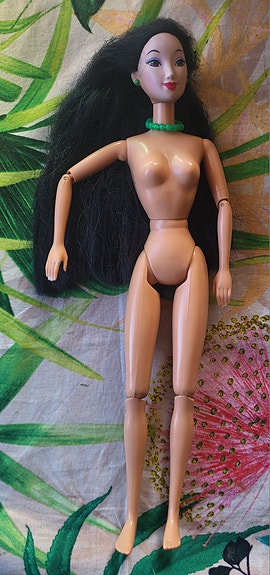 Mulan barbie nukke