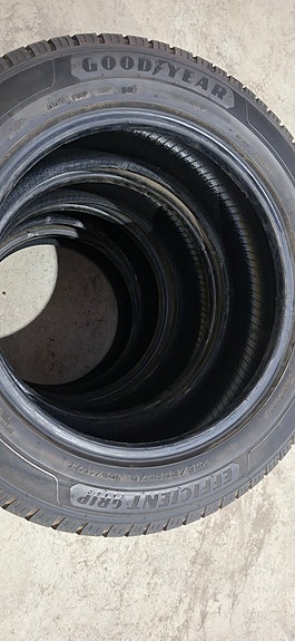 goodyear efficientgrip cargo 215 60 r17c