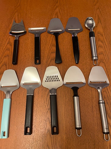 Juustohöyliä Hackman, Fiskars, Heirol   5,-/kpl