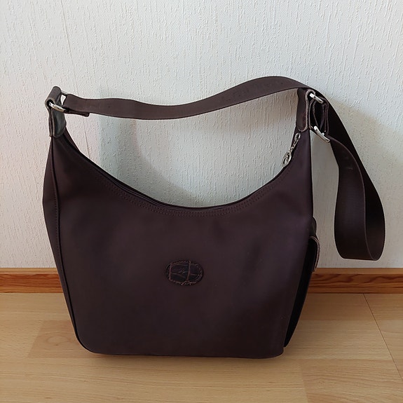 Longchamp olkalaukku