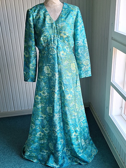 Vintage 70-luku ilta- tai juhlapuku silkkimekko M