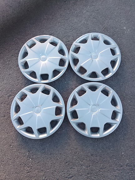 Ford Transit pölykapselit 15"