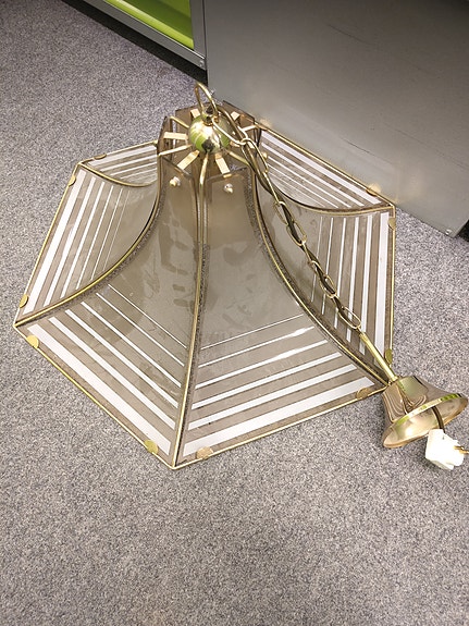 Vintage italialainen riippuvalaisin savulasista