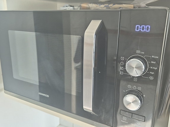 kenwood mikroaaltouuni musta