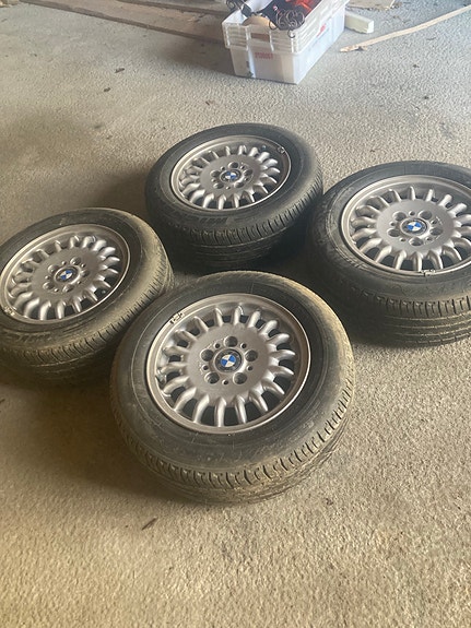 BMW renkaat ja vanteet 15” tuuma