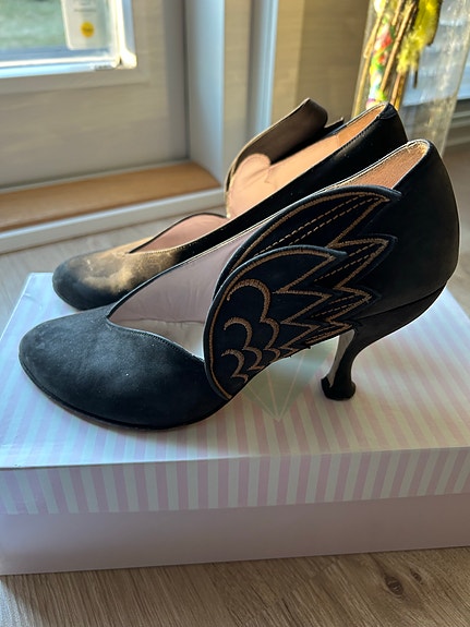 Minna Parikka Polly 38