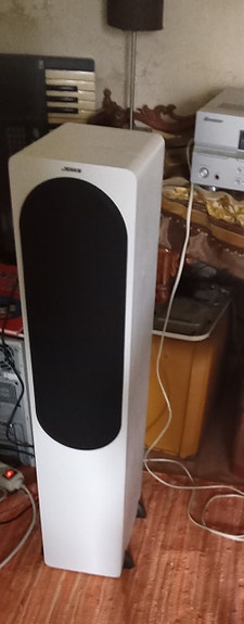 (paljon) Hifi kaiuttimia Jamo Sony ym