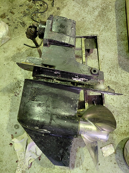 Mercruiser Bravo 2