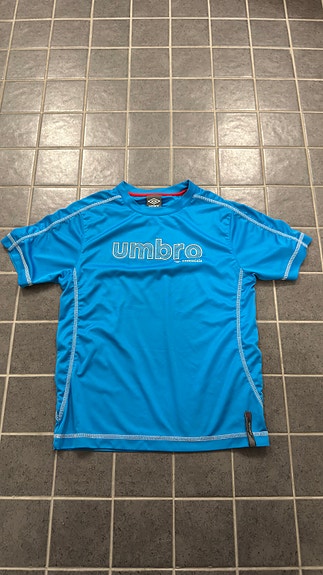 Umbro urheilupaita