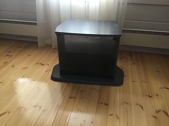 Annetaan TV pöytä