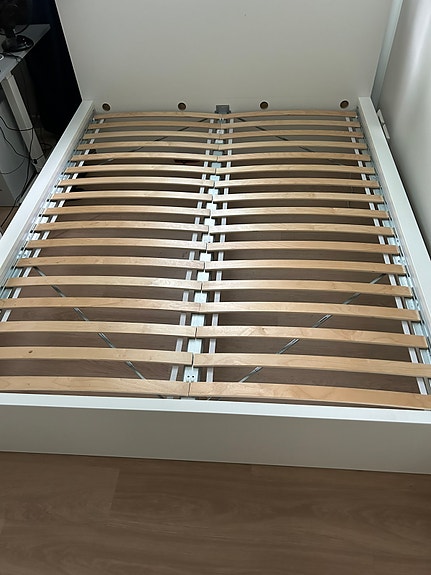 MALM sänky IKEA