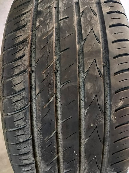 225/55-17 101y 1kpl