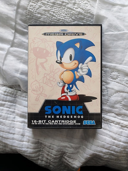 Sega Mega Drive Sonic the Hedgehog peli