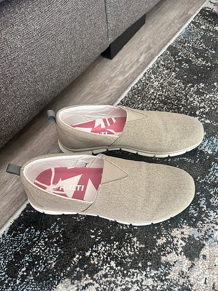 Halti canvas slip-on kengät