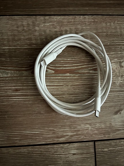 iPhone Lightning-latauskaapeli USB-C 2m pitkä!