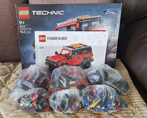 LEGO Technic Ford Bronco