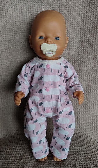 Baby Bornille trikoohaalari / 1