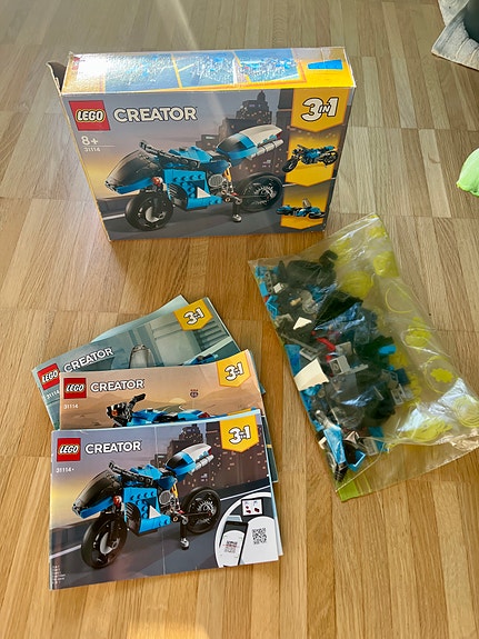 Lego  Creator 3-in-1: Supermoottoripyörä/Superbike (31114)