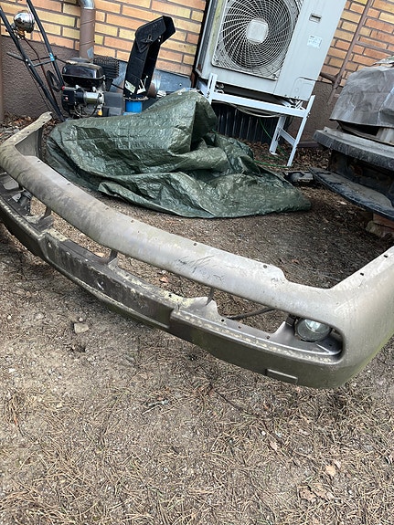 Nissan etupuskuri