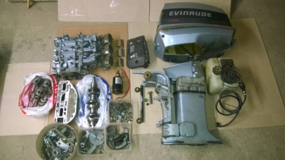 Evinrude 60 Hv VRO moottorin osia