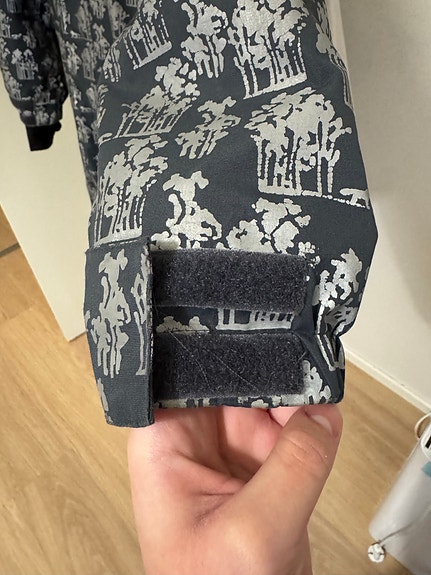 Product image 9 of 9