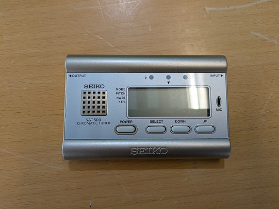 Seiko SAT500 viritysmittari / tuner