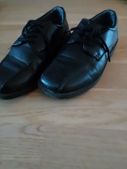Lasten juhlakengät pojille koko 29 musta