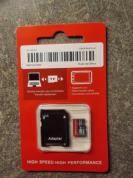 128GB microSD-muistikortti + adapteri (uusi)