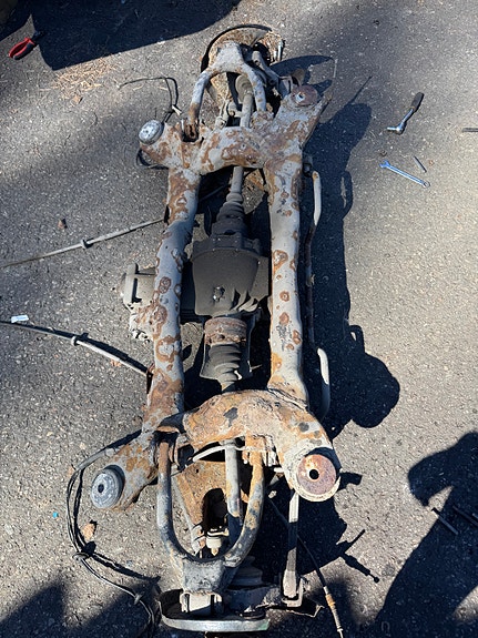 Audi A6 C5 V8 taka akselisto/apurunko