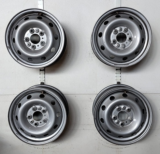 Käytetyt Fiat/Opel/Citroen 15″ peltivanteet