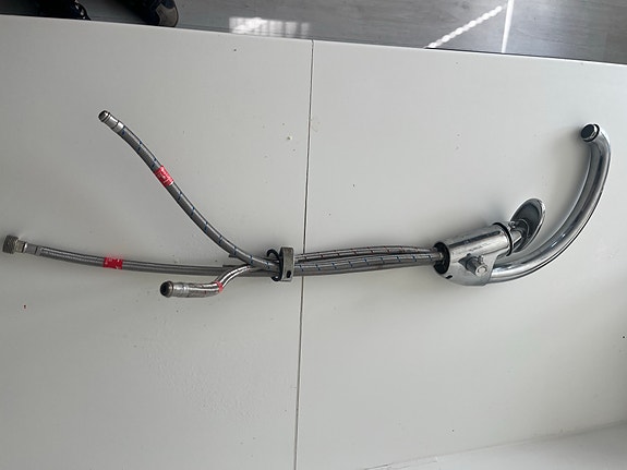 Myydään keittiöhana