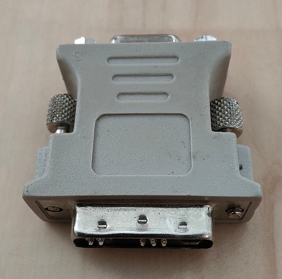 VGA - DVI adapteri